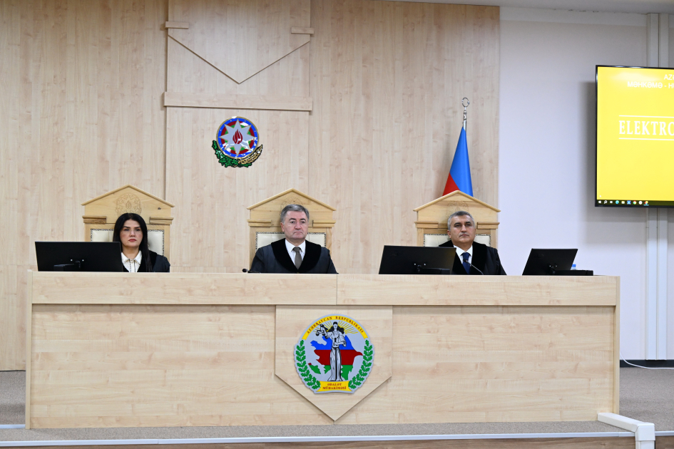 Ermənistan vətəndaşlarının şikayətləri üzrə apellyasiya məhkəməsi dövlət ittihamını müdafiə edən prokurorların çıxışları ilə davam etdirilib (FOTO)