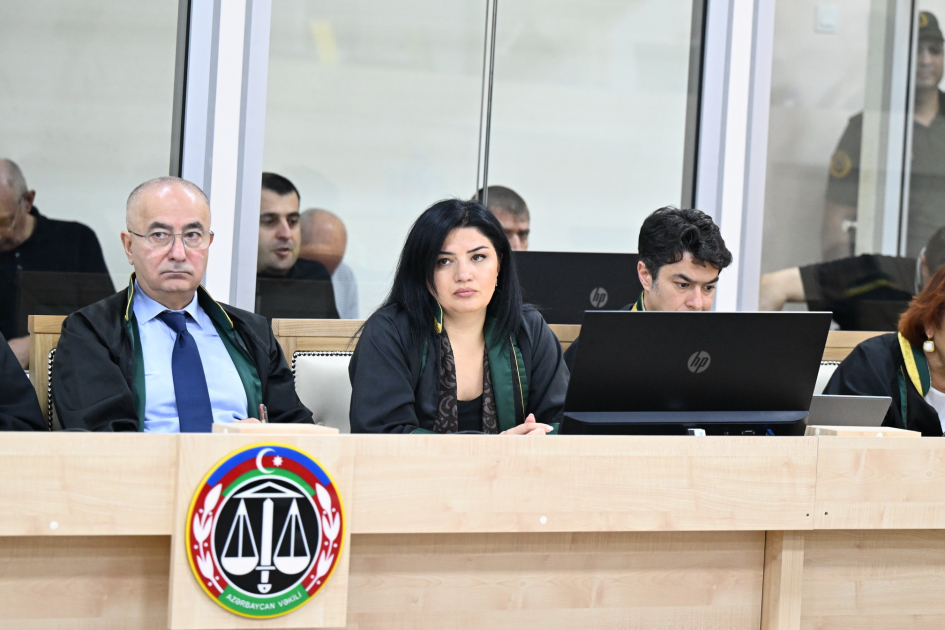 Ermənistan vətəndaşlarının şikayətləri üzrə apellyasiya məhkəməsi dövlət ittihamını müdafiə edən prokurorların çıxışları ilə davam etdirilib (FOTO)