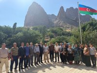 Milli Məclisin deputatı Vüqar Rəhimzadə Culfada seçiciləri ilə növbəti görüşünü keçirib (FOTO)