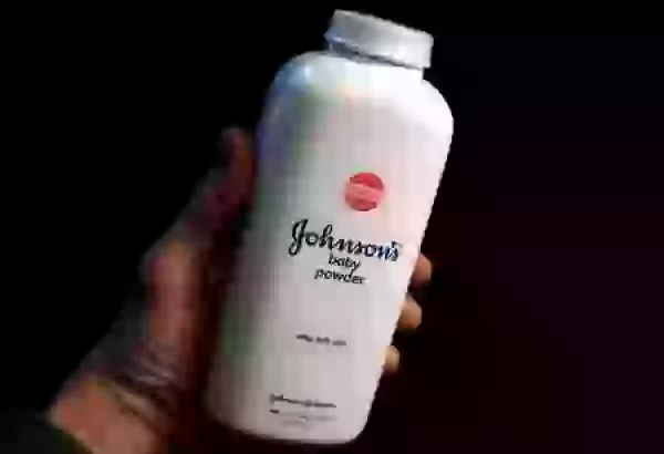 “Johnson & Johnson” qalmaqallı uşaq pudralarına görə 5,5 milyard dollar təzminat ödəyəcək