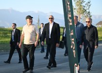 Prezident İlham Əliyev Qırğızıstan, Özbəkistan və Tacikistan prezidentləri ilə birlikdə Çolpon-Ata şəhərində Qolf Klubun açılışında iştirak edib (FOTO)