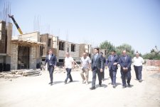 Xaçmaz rayonunun Yeni Həyat qəsəbəsində qəzalı binanın yerində yeni yaşayış binası inşa olunur (FOTO)