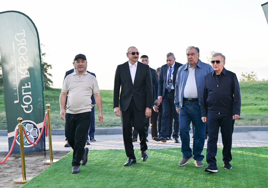 Prezident İlham Əliyev Qırğızıstan, Özbəkistan və Tacikistan prezidentləri ilə birlikdə Çolpon-Ata şəhərində Qolf Klubun açılışında iştirak edib (FOTO)