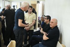 Ermənistan vətəndaşlarının şikayətləri üzrə apellyasiya məhkəməsində hakimlər kollegiyası müşavirəyə gedib (FOTO)