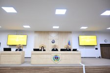 Ermənistan vətəndaşlarının şikayətləri üzrə apellyasiya məhkəməsində hakimlər kollegiyası müşavirəyə gedib (FOTO)