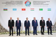 Prezident İlham Əliyev Çolpon-Ata şəhərində Azərbaycan və Mərkəzi Asiya ölkələrinin Dövlət Başçılarının qeyri-rəsmi görüşündə iştirak edib (FOTO)