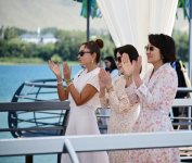 Birinci xanım Mehriban Əliyeva Çolpon-Ata şəhərində “Altın-Balalık” sağlamlıq və reabilitasiya mərkəzi ilə tanış olub (FOTO/VİDEO)