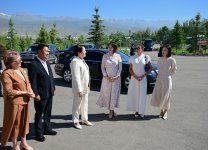 Birinci xanım Mehriban Əliyeva Çolpon-Ata şəhərində “Altın-Balalık” sağlamlıq və reabilitasiya mərkəzi ilə tanış olub (FOTO/VİDEO)