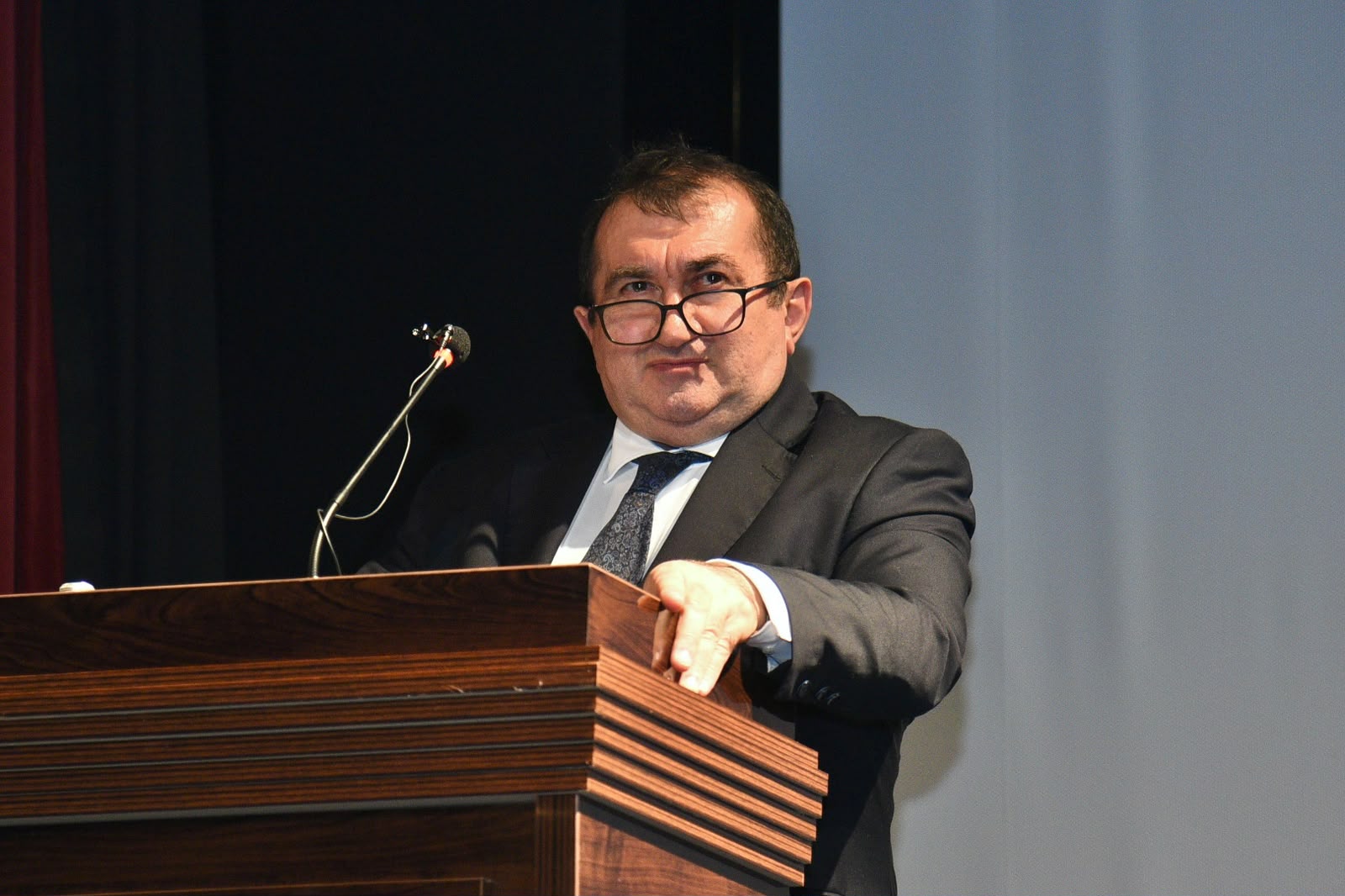 Professor İsfəndiyar Ağayevin “Cinayət hüququ. Ümumi hissə” kitabının təqdimatı keçirilib (FOTO)