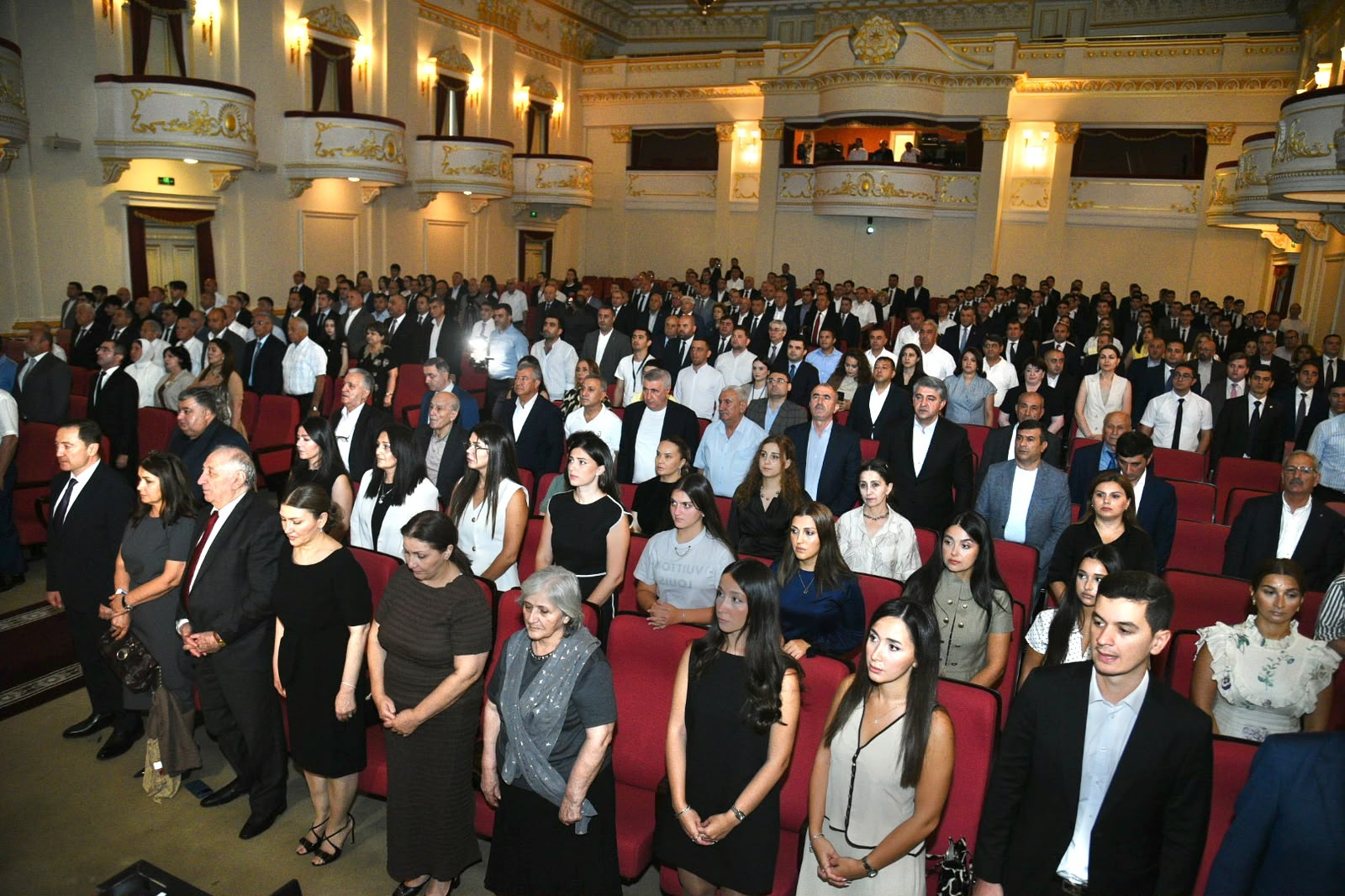 Professor İsfəndiyar Ağayevin “Cinayət hüququ. Ümumi hissə” kitabının təqdimatı keçirilib (FOTO)