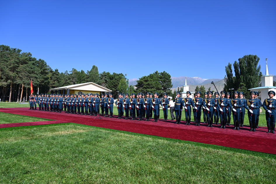Prezident İlham Əliyevin Çolpon-Ata şəhərində rəsmi qarşılanma mərasimi olub (FOTO/VİDEO)