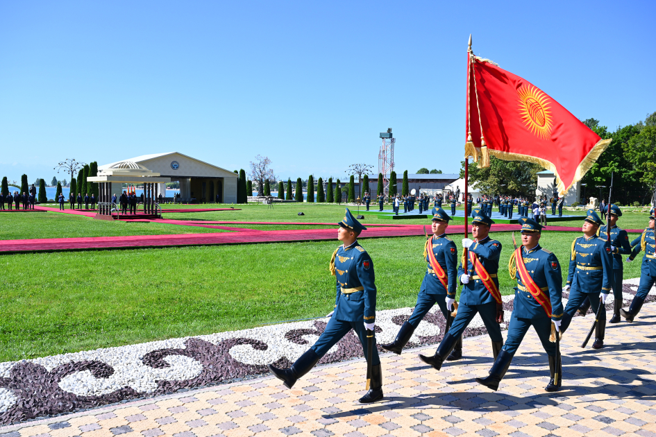Prezident İlham Əliyevin Çolpon-Ata şəhərində rəsmi qarşılanma mərasimi olub (FOTO/VİDEO)
