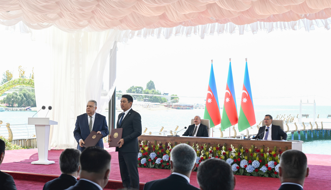 Azərbaycan ilə Qırğızıstan arasında imzalanmış sənədlər mübadilə edilib (FOTO/VİDEO)