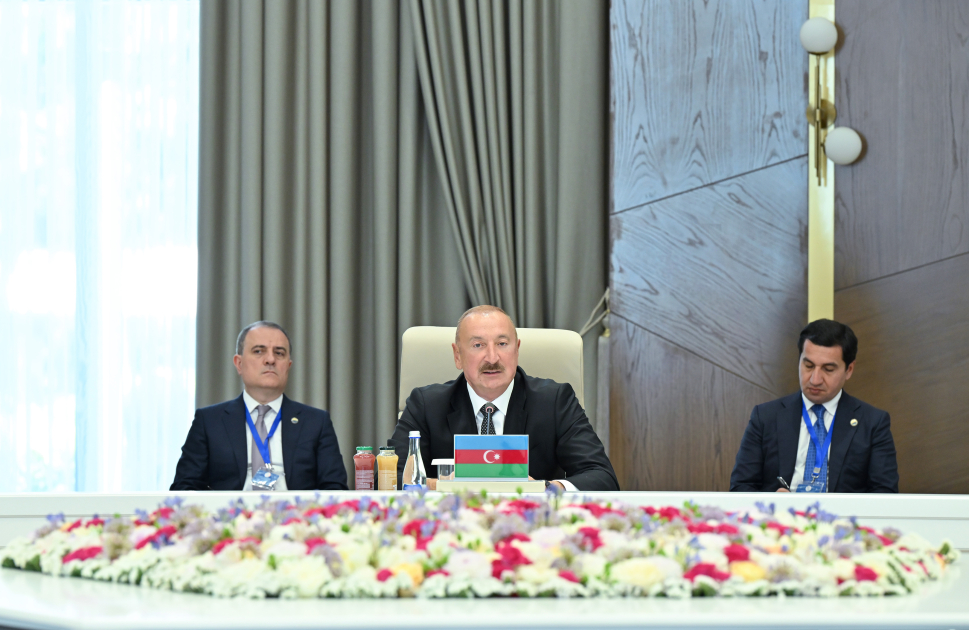 Prezident İlham Əliyev Çolpon-Ata şəhərində Azərbaycan və Mərkəzi Asiya ölkələrinin Dövlət Başçılarının qeyri-rəsmi görüşündə iştirak edib (FOTO)