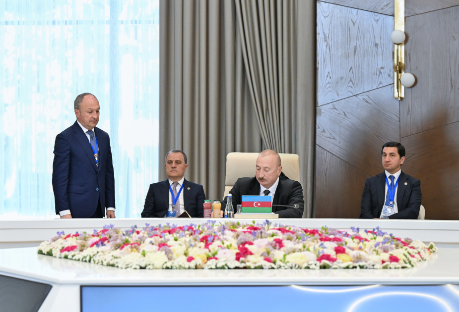 Prezident İlham Əliyev Çolpon-Ata şəhərində Azərbaycan və Mərkəzi Asiya ölkələrinin Dövlət Başçılarının qeyri-rəsmi görüşündə iştirak edib (FOTO/VİDEO) (YENİLƏNİB)