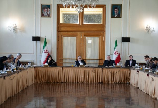 İran Omanla birlikdə Hörmüz boğazında gəmiçiliyi idarə etmək istəyir