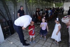 Elnur Rzayev Nabranda xüsusi qayğıya ehtiyacı olan uşaqları ziyarət edib (FOTO)