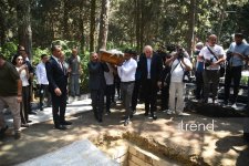 Xalq şairi Nəriman Həsənzadə I Fəxri xiyabanda dəfn olunub (FOTO)
