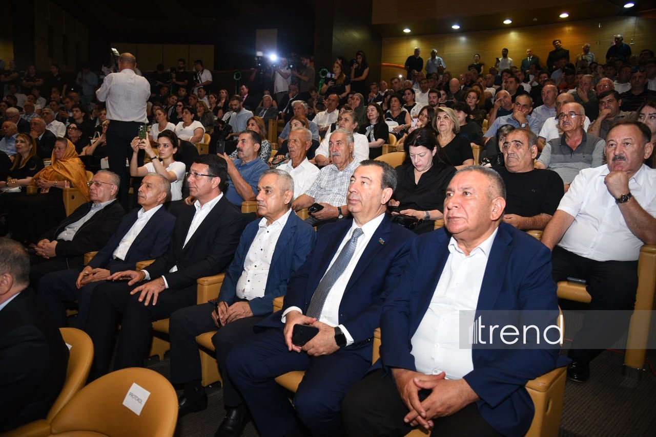 Görkəmli ədəbiyyat və mədəniyyət xadimi, Xalq şairi Nəriman Həsənzadə ilə vida mərasimi keçirilir (FOTO)