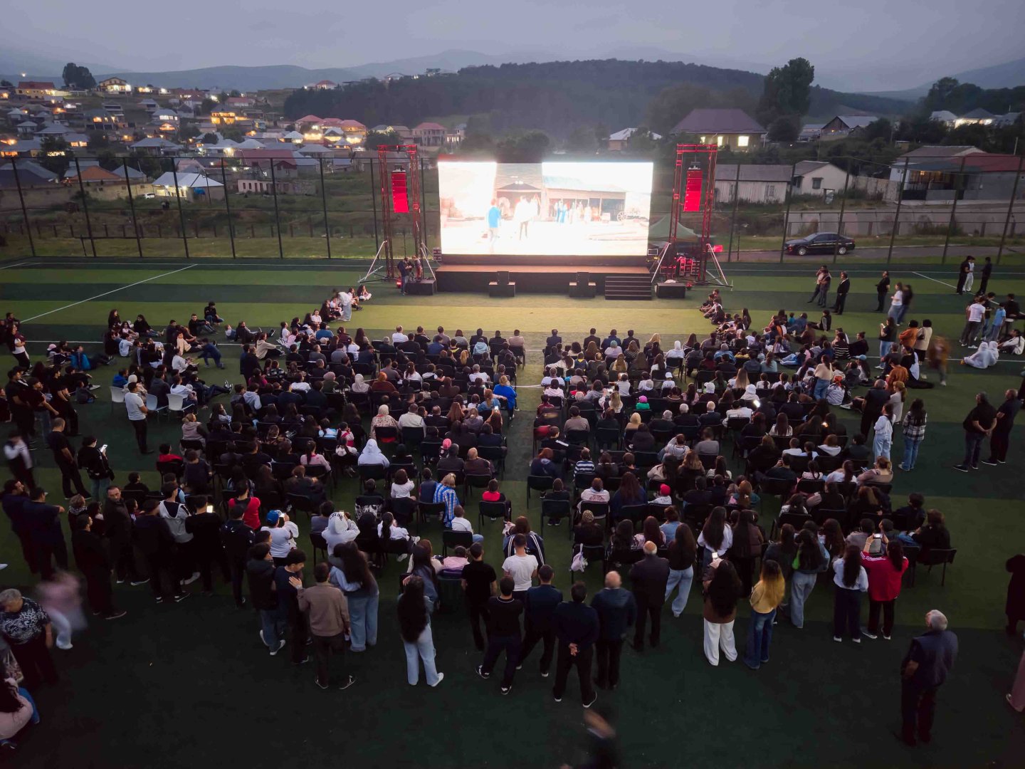 “AzerGold” QSC və Bakı Media Mərkəzinin təşkilatçılığı ilə Daşkəsəndə milli kino seansı keçirilib (FOTO)