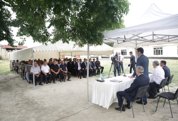 Xaçmazın Mürşüdoba kəndində sakinlərin müraciət və təklifləri dinlənilib (FOTO)