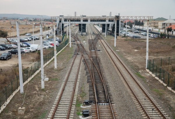 ADY dəmir yolunun təhlükəsizlik zonasında görüləcək tədbirləri açıqlayıb (FOTO)