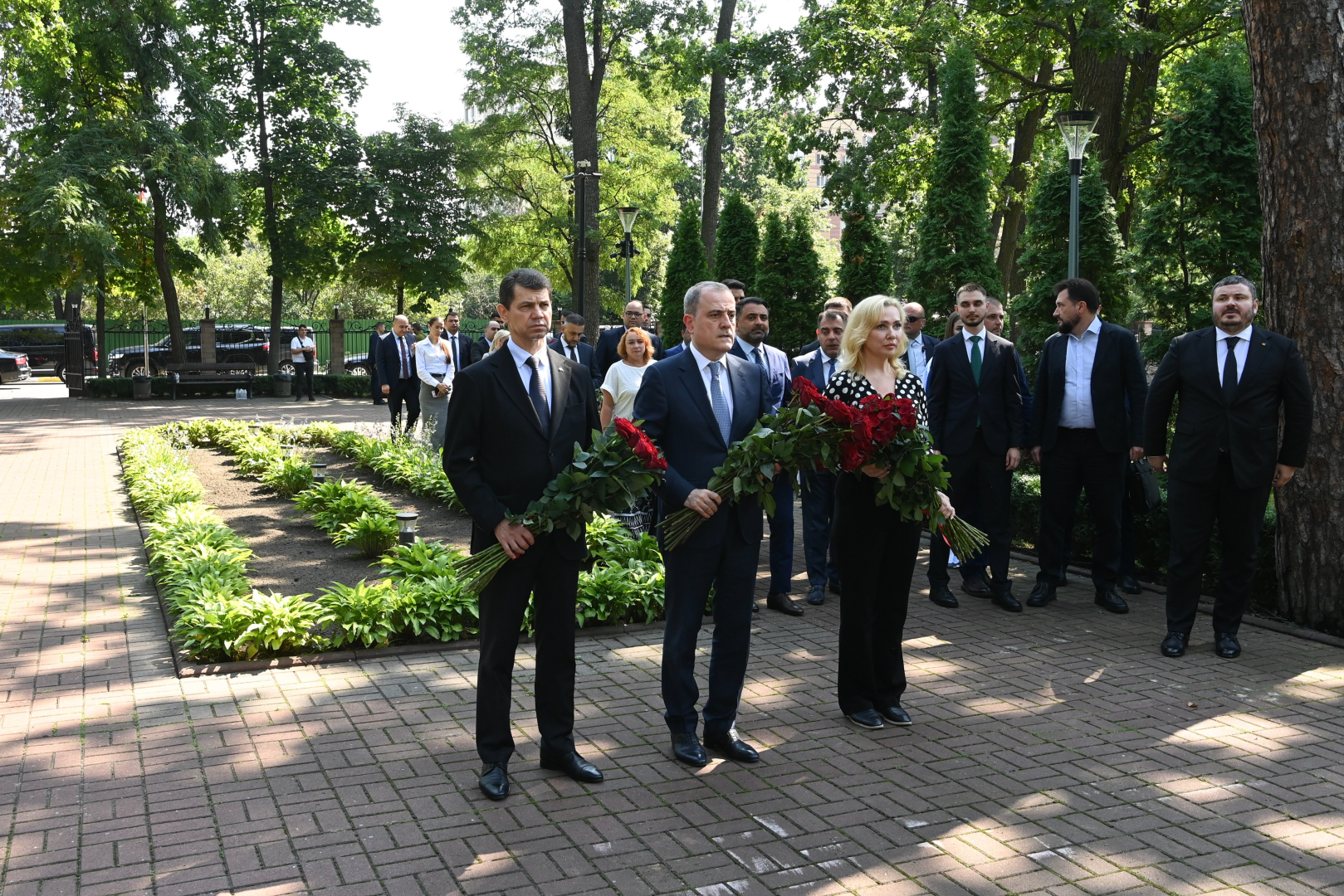 Ceyhun Bayramov İrpendə Azərbaycanın dəstəyi ilə bərpa olunan obyektlərlə tanış olub (FOTO)