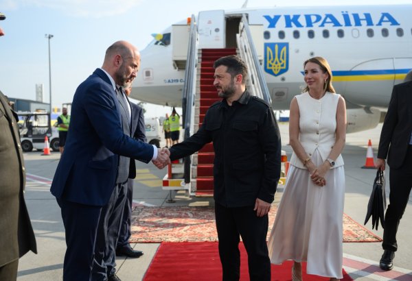 Ukrayna Prezidenti Volodimir Zelenski ilk dəfə Serbiyaya səfər edib