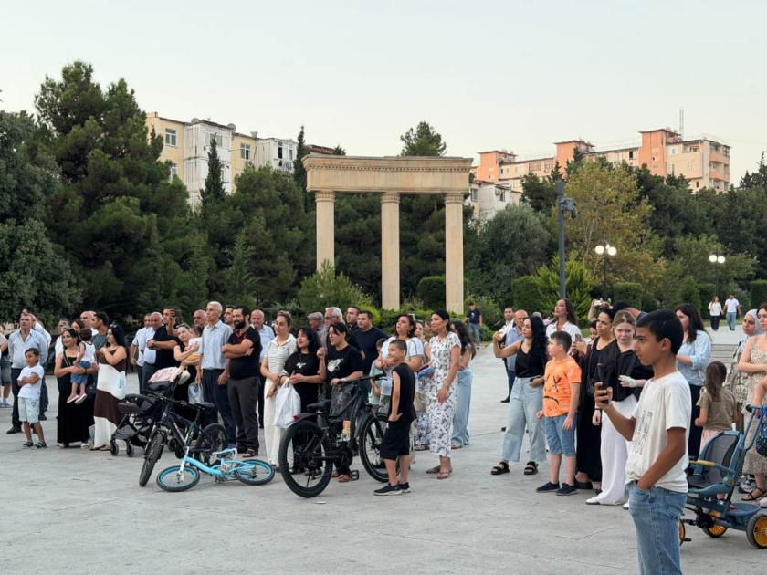 Bakıda axşam konsertləri keçirilir (FOTO)