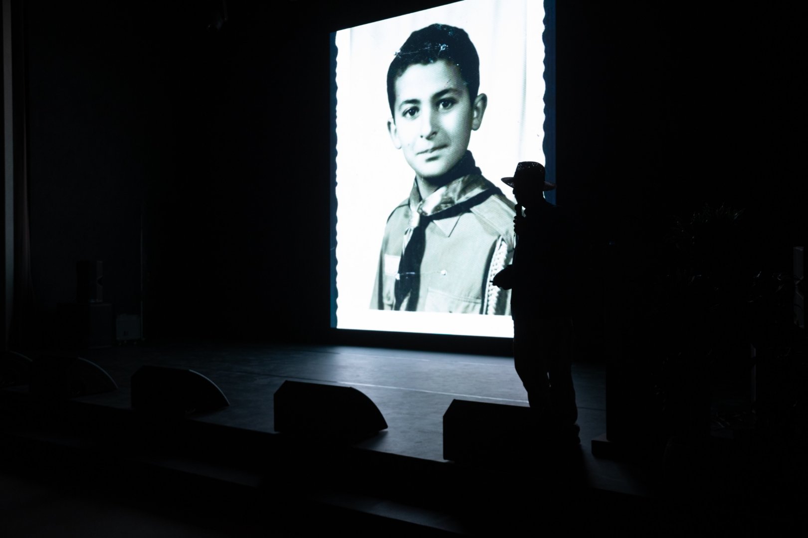 Fotoşəkillərə həkk olunan tarix - Reza Deqati diaspor gəncləri ilə görüşüb (FOTO)