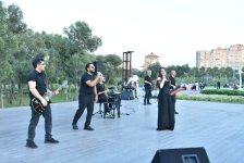 Bakıda axşam konsertləri keçirilir (FOTO)