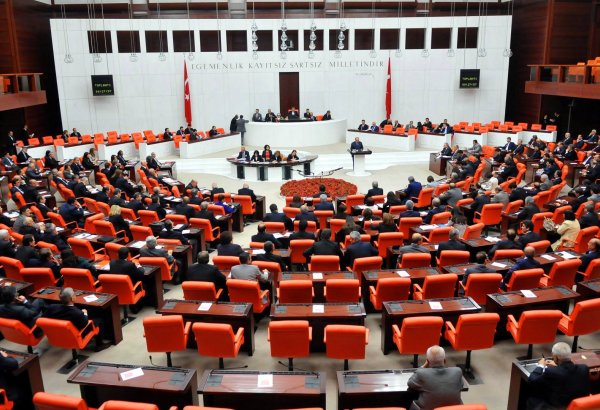 Türkiyə PKK döyüşçülərinin reinteqrasiyası ilə bağlı tarixi qanun qəbul edib