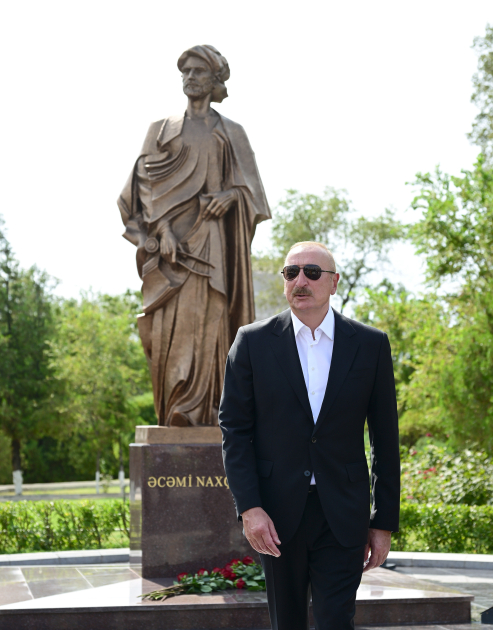 Prezident İlham Əliyev və Birinci xanım Mehriban Əliyeva Naxçıvandakı “Əcəmi seyrangahı” istirahət kompleksində memar Əcəmi Naxçıvaninin abidəsinin açılışında iştirak ediblər (FOTO)