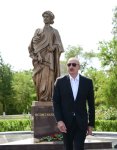 Prezident İlham Əliyev və Birinci xanım Mehriban Əliyeva Naxçıvandakı “Əcəmi seyrangahı” istirahət kompleksində memar Əcəmi Naxçıvaninin abidəsinin açılışında iştirak ediblər (FOTO)