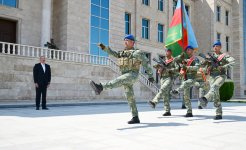 Prezident İlham Əliyev və Birinci xanım Mehriban Əliyeva Əlahiddə Ümumqoşun Orduda yeni yaradılan komando hərbi hissələrinə Döyüş bayraqlarının verilməsi mərasimində iştirak ediblər (FOTO)