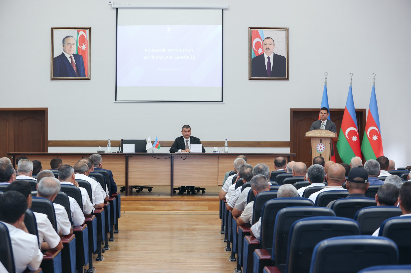 Sahibkarlarla növbəti görüş Kürdəmir rayonunda təşkil olunub (FOTO)