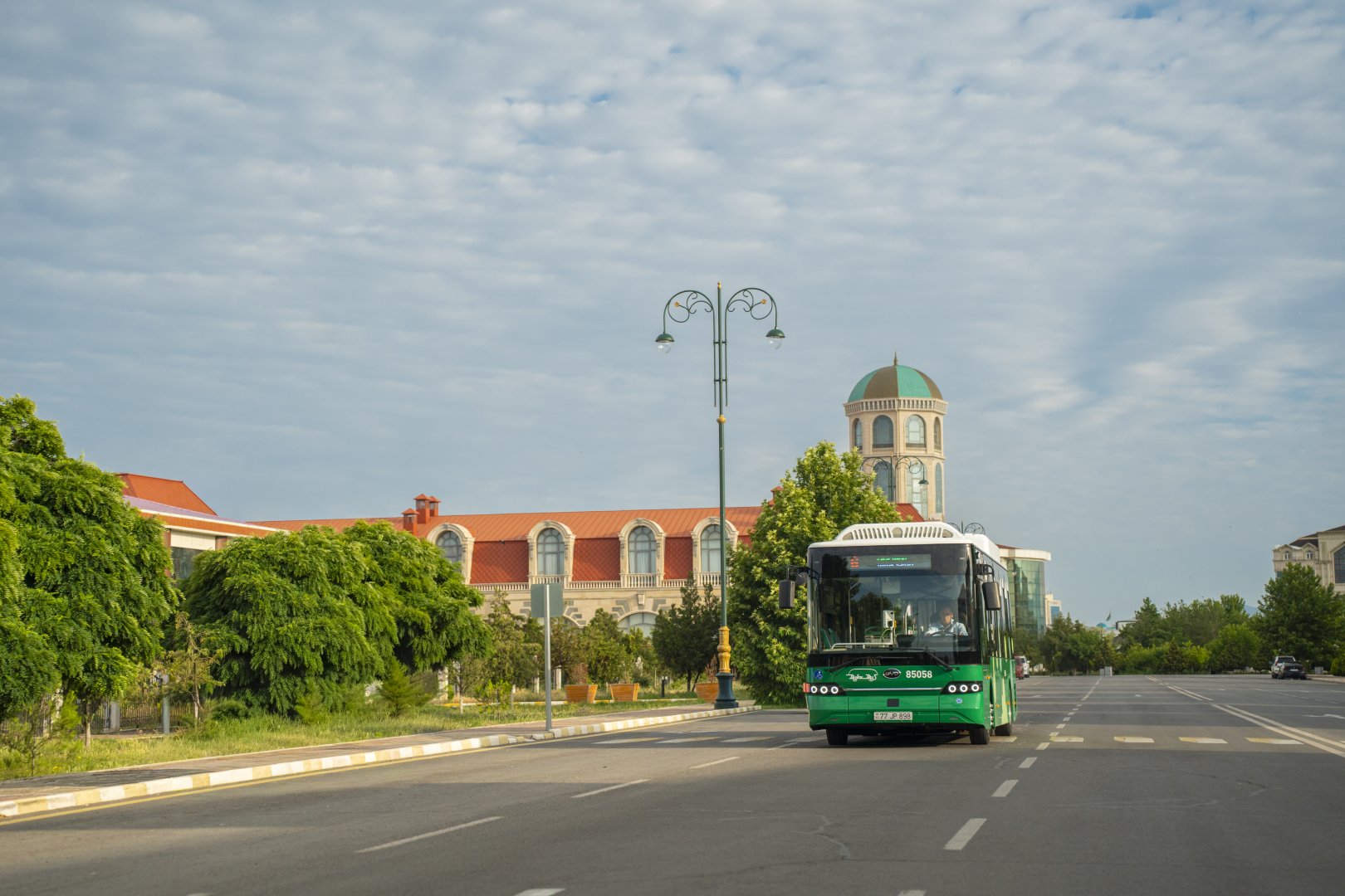 Naxçıvanda ictimai nəqliyyat yenilənib, 72 elektrikli avtobus istifadəyə verilib (FOTO)
