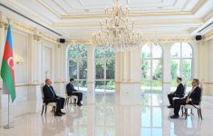 Prezident İlham Əliyev Almaniyanın Azərbaycanda yeni təyin olunmuş səfirinin etimadnaməsini qəbul edib (FOTO)