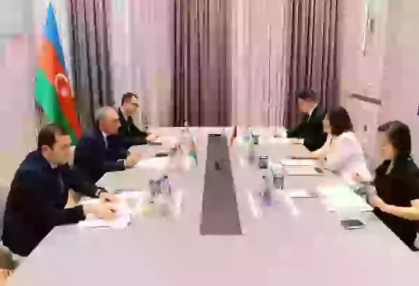 Baş prokuror Çin Xalq Respublikasının Azərbaycandakı səfiri xanım Lu Meyi qəbul edib