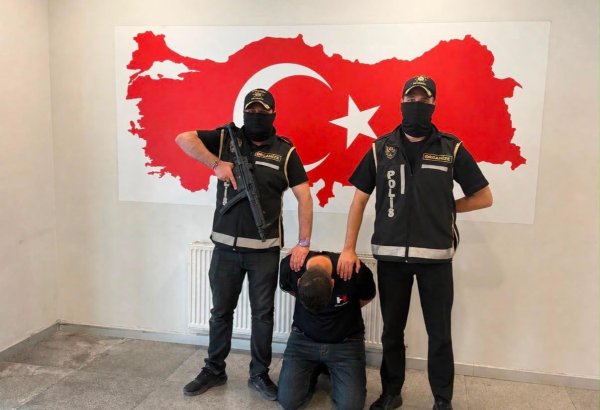 Axtarışda olan şəxs Bakıda saxlanılaraq Türkiyəyə təhvil verilib - Türkiyə DİN