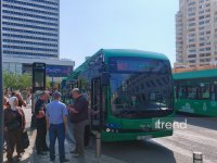 Metroda xətlərin ayrılması başladı: “28 May”da vəziyyət necədir? (FOTO/VİDEO)