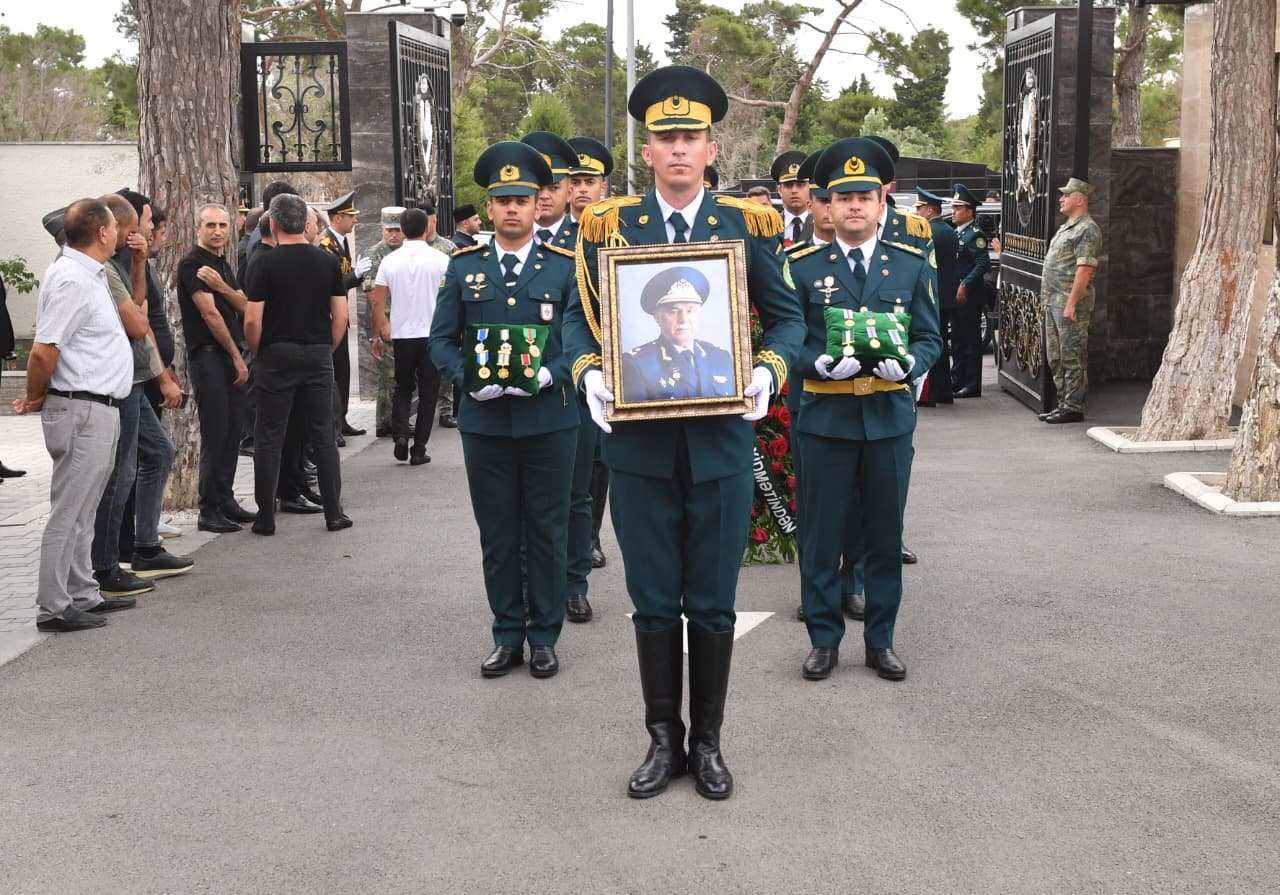 General-mayor Abbasəli Novruzov dəfn olunub (FOTO)