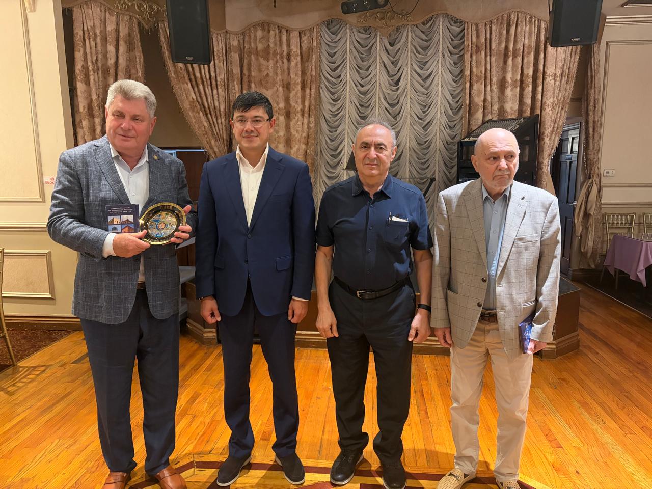 Komitə sədri Nyu Yorkda bir sıra görüşlər keçirib (FOTO)