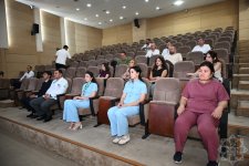 Azərbaycan jurnalistləri Özbəkistanın Milli Uşaq Tibb Mərkəzinin fəaliyyəti ilə tanış olublar (FOTO)