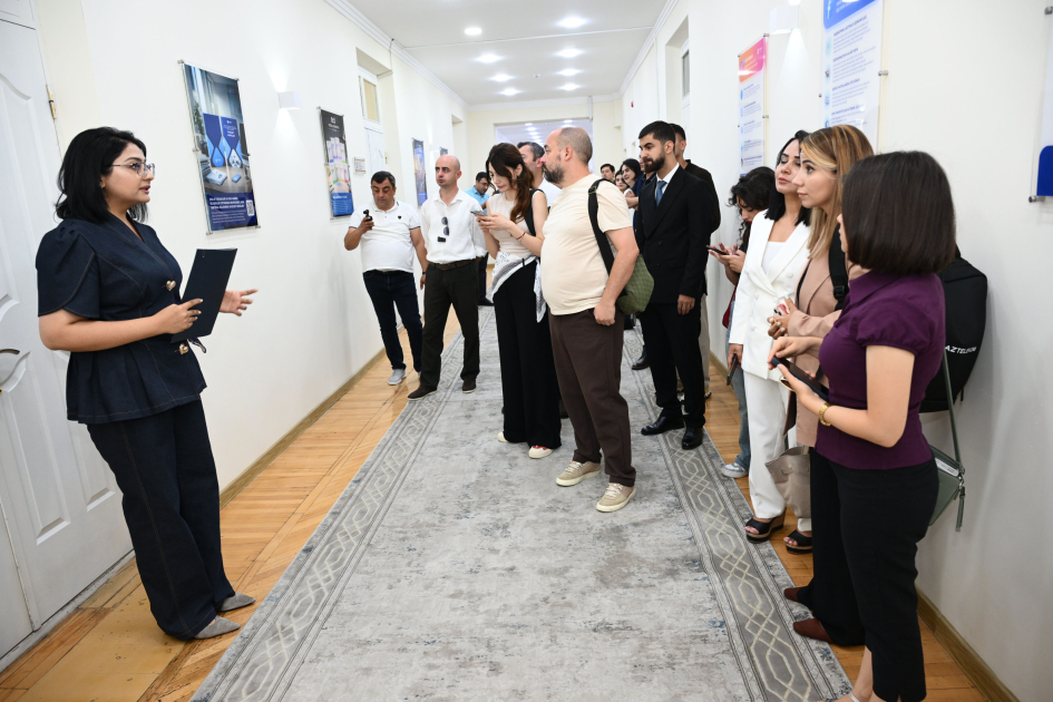 Azərbaycan jurnalistləri Özbəkistanın media mühiti ilə tanış olublar (FOTO/VİDEO)