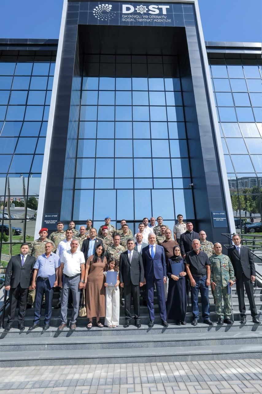 Naxçıvanda şəhid ailələri və müharibə əlillərinə 68 mənzil verilib (FOTO)