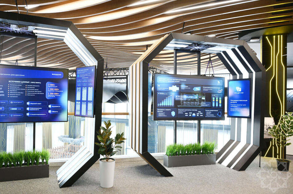Azərbaycan mediası nümayəndələri IT Park Uzbekistan ekosistemi ilə tanış olublar (FOTO)