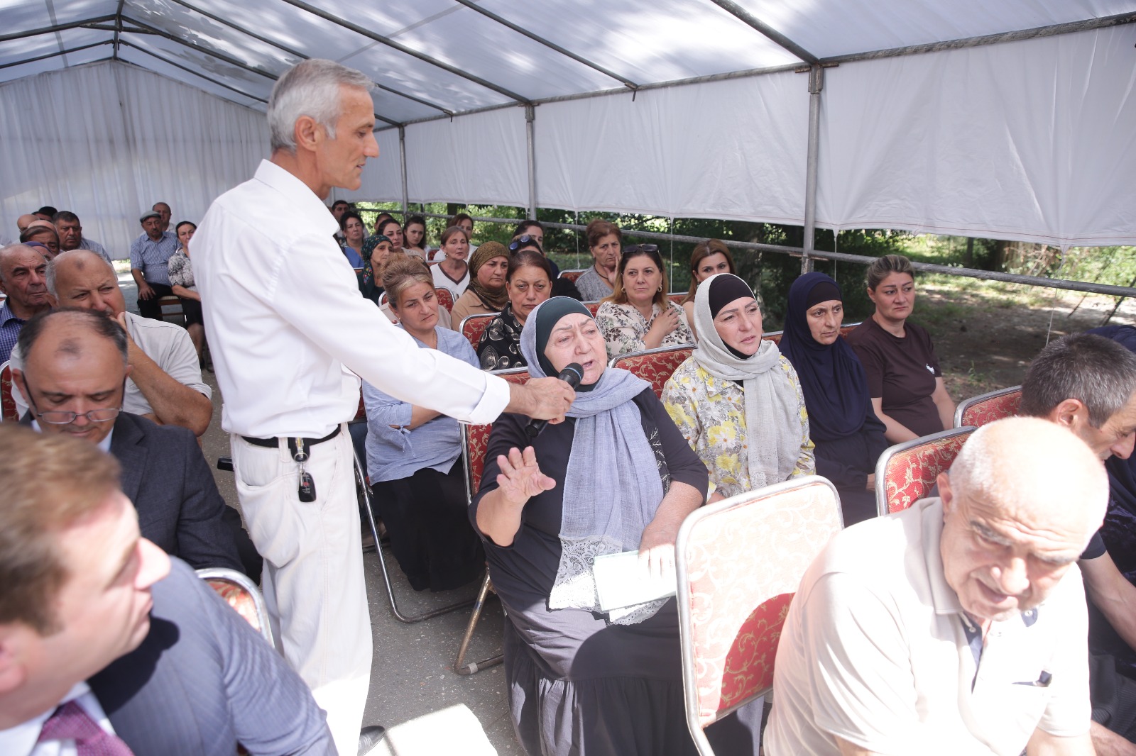 Xaçmazın Qusarçay kəndində növbəti səyyar qəbul keçirilib (FOTO)