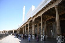 Azərbaycan jurnalistləri Özbəkistanda İmam əl-Buxari turizm kompleksini ziyarət ediblər (FOTO)