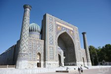 Üç mədrəsə – bir tarix: azərbaycanlı jurnalistlər Registanı ziyarət ediblər (FOTO/VİDEO)
